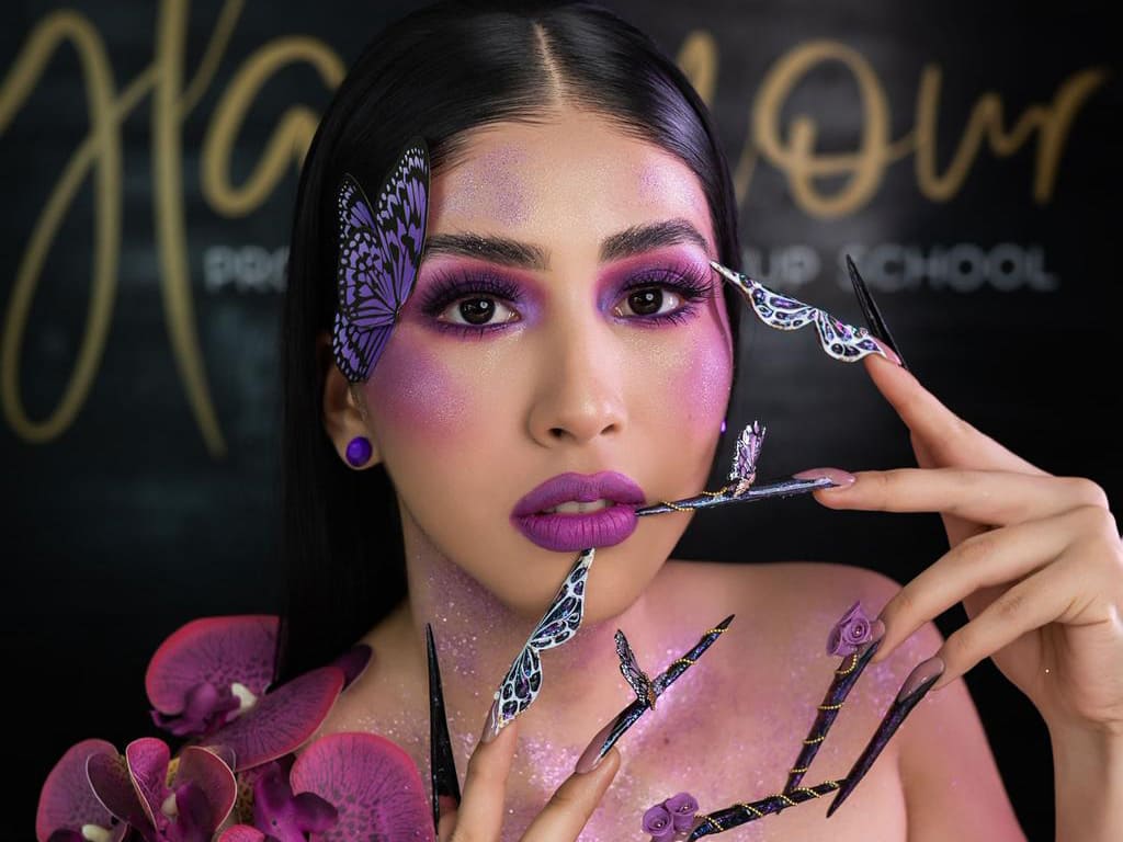 Fachada de la Academia Glammour en Machala